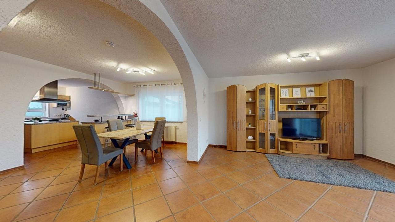 Ferienhaus Hoffmann Am Rheinbogen アルトルスハイム エクステリア 写真