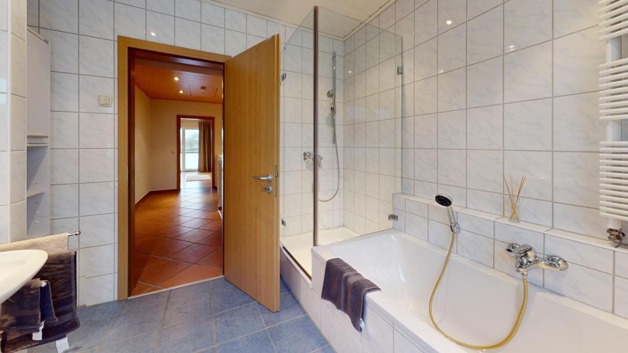 Ferienhaus Hoffmann Am Rheinbogen アルトルスハイム エクステリア 写真